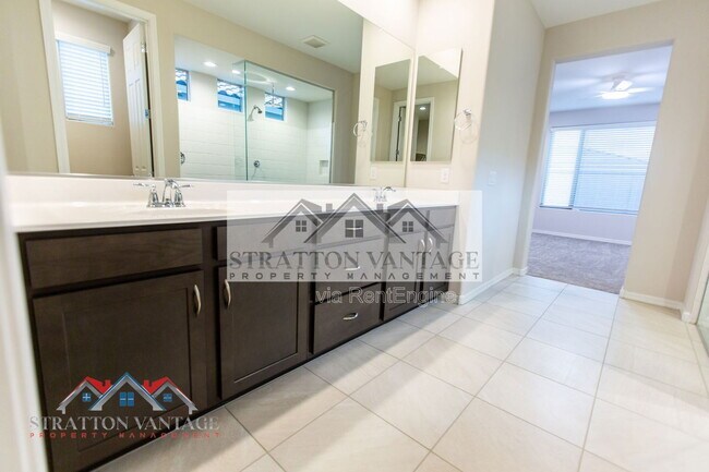 Building Photo - 17645 W Palo Verde Dr