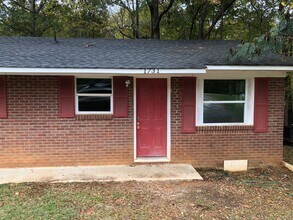 Building Photo - 1729-1731 Old Lynwood Circle