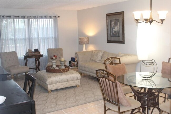 Building Photo - 13115 Belhaven Ct