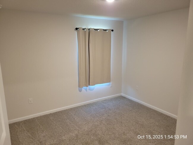 Building Photo - Large Family Home in Central Crestview