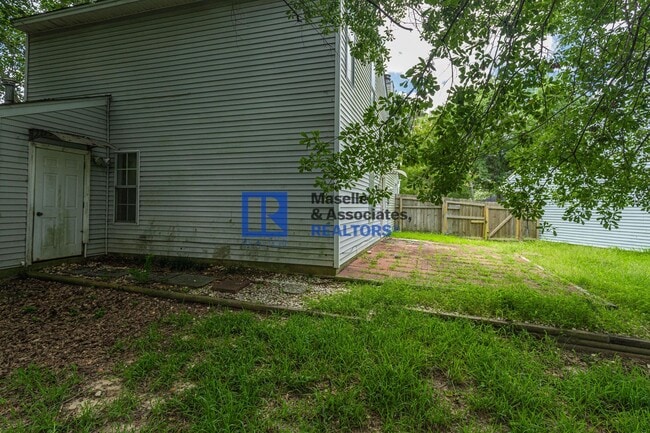 Building Photo - 183 Cumberland Rd