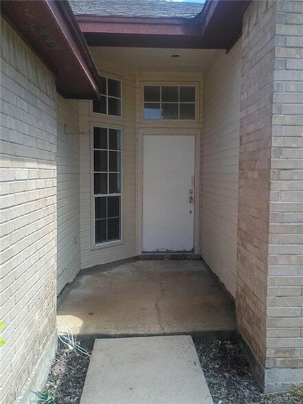 Building Photo - 1715 Marigold St