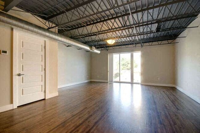 855 Broadway Street Living Room - The Lux
