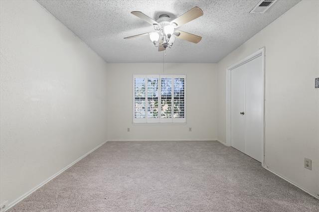 Building Photo - 236 Nixon St