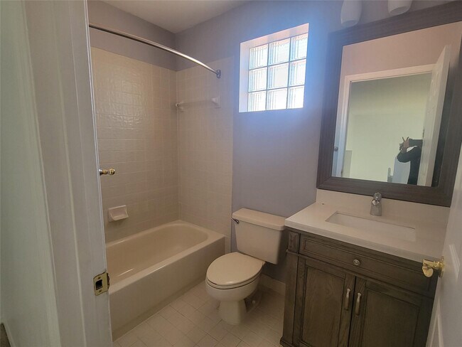 Building Photo - 1505 Harbour Side Dr