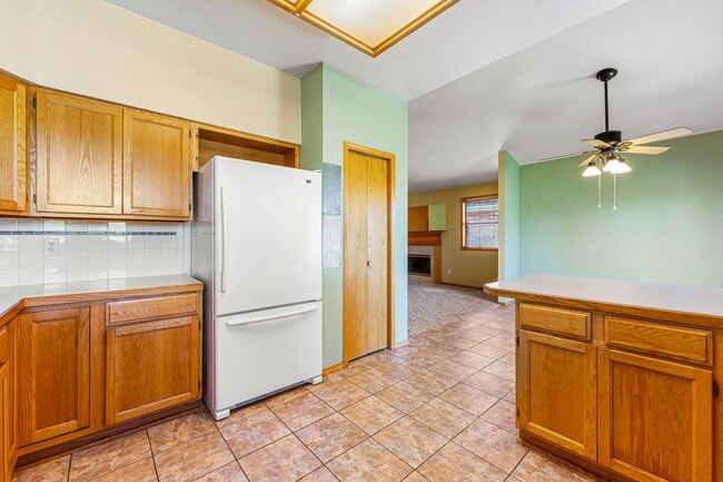 Building Photo - Spacious Home with Central AC and Gas Fire...