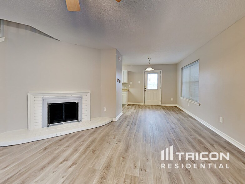 Building Photo - 815 Wyndham Pl