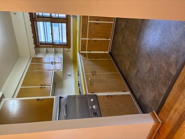 Building Photo - 921 Haywood Dr