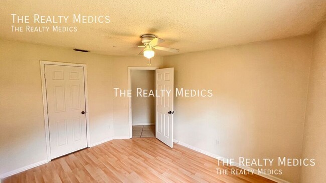 Building Photo - 7373 Mardell Ct