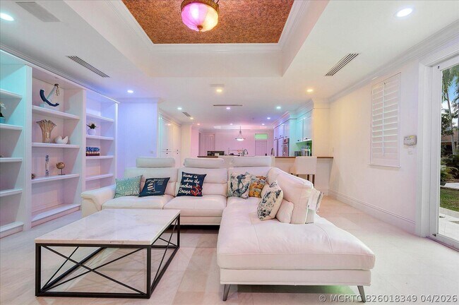 Building Photo - 414 Riviera Isle Dr