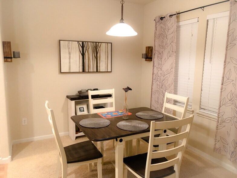 Building Photo - 2432 Owens Ave