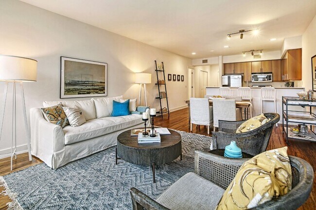 Building Photo - 2Bd/2Ba Seattle Condo
