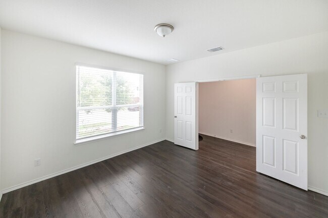 Building Photo - Leander Living with Loft, Flex Space & Style