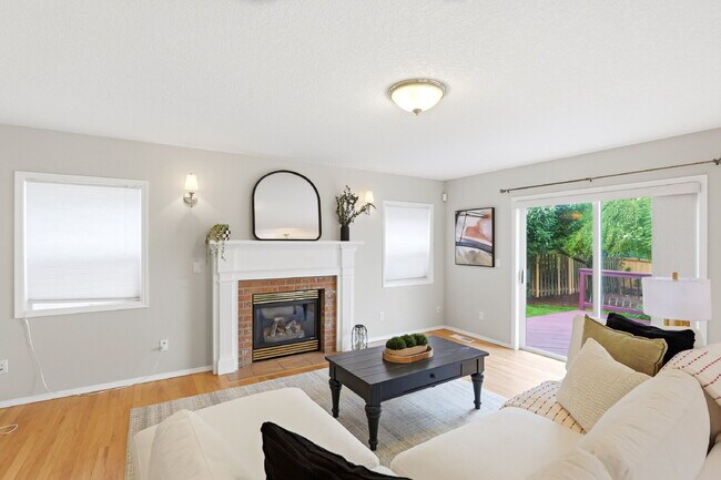 Building Photo - Elegant Executive Home in Desirable Camas – Minutes to SR-14, I-205 & Vancouver