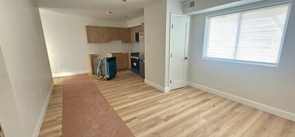 Building Photo - 44 Warner St