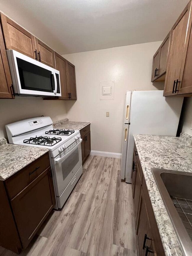 Building Photo - 271 Pennsylvania Ave