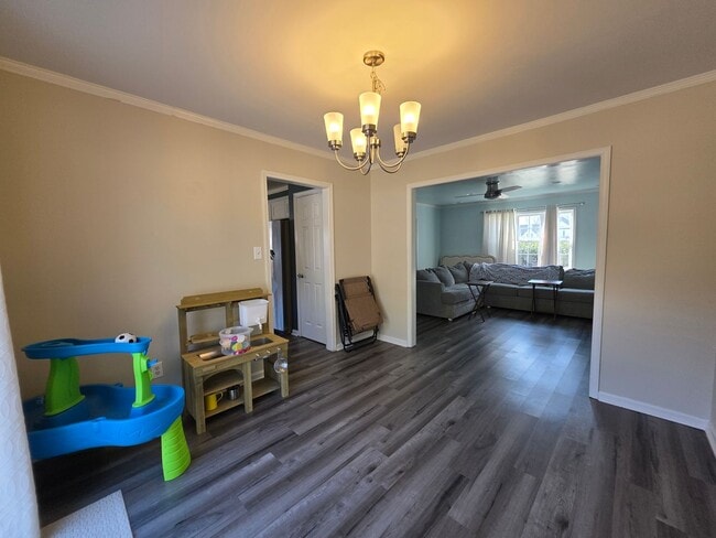 Building Photo - Close to Base, Far from the Traffic – 4BR Home Near MCAS New River