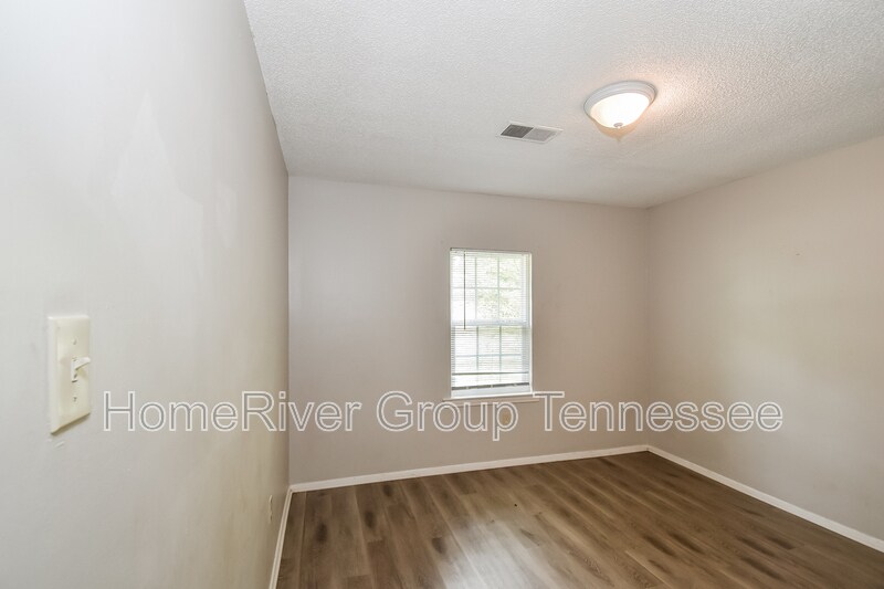 Building Photo - 5309 Longwood Cove