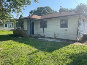 Building Photo - 100 N Lane St