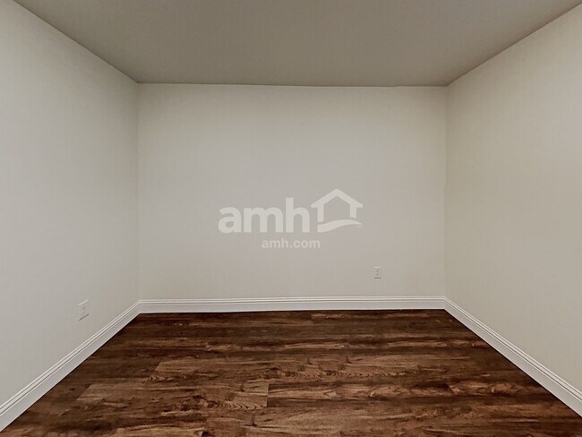 Building Photo - 711 Terrain Star Ave