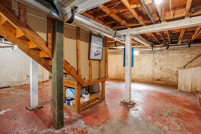 Building Photo - 4313 N Kerby Ave