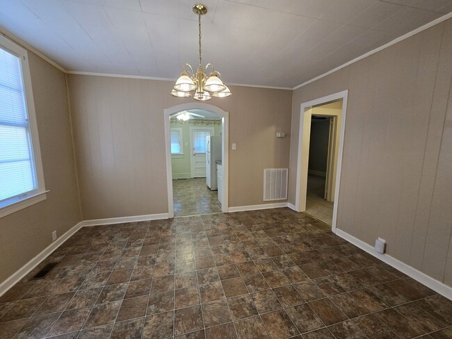 Building Photo - 345 Second St