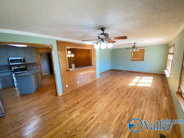 Building Photo - 93 Mountain View Dr