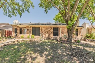 Building Photo - 2336 Red River St