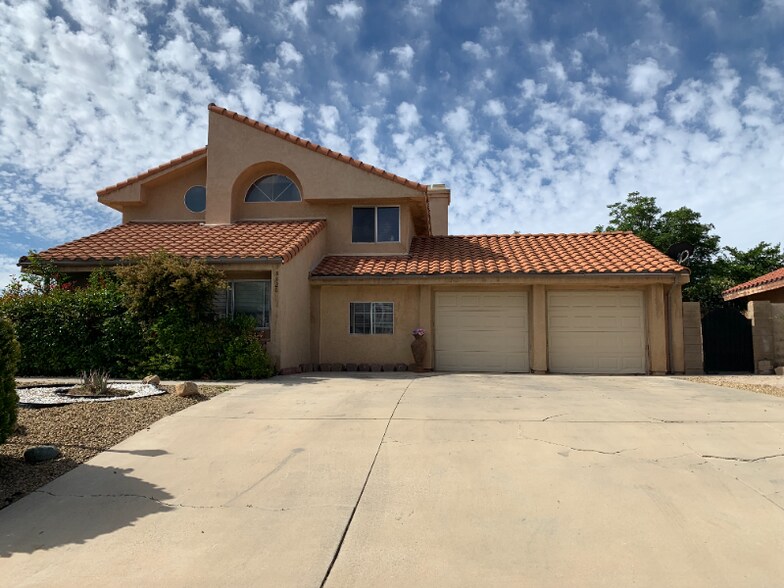 Building Photo - 5320 Northridge Dr