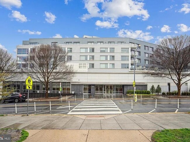 Building Photo - 4101 Albemarle St NW