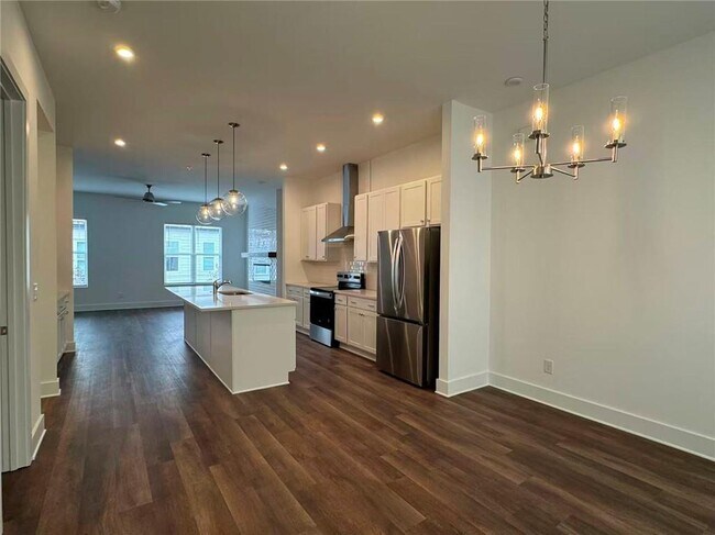 Building Photo - 490 Harmony Ter NW