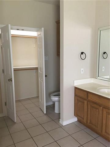 Building Photo - 3300 Bob White Dr