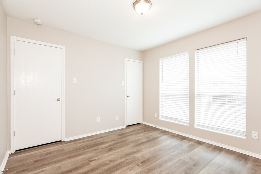 Building Photo - 7513 Amber Dr