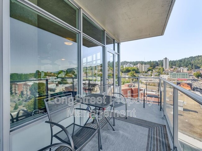 Building Photo - 1926 W Burnside St