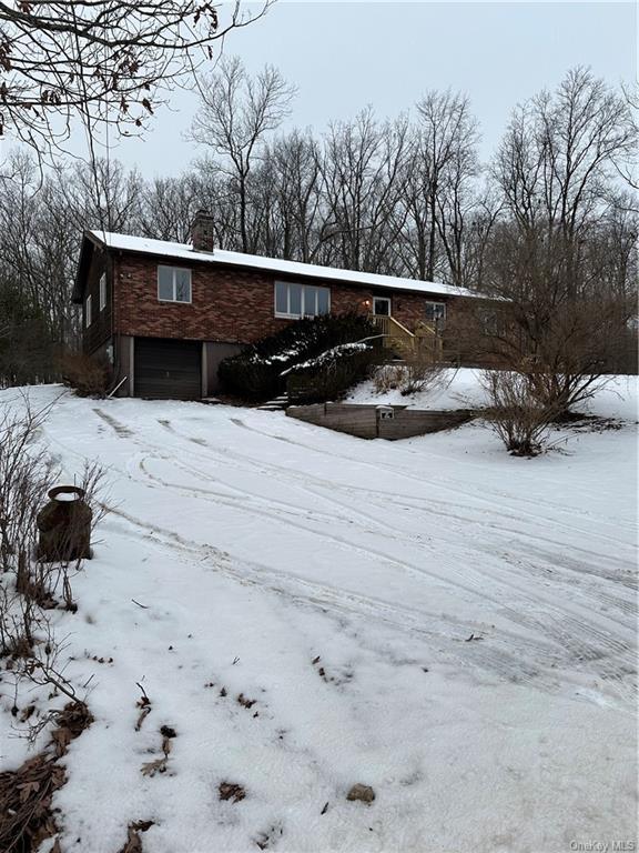 Building Photo - 142 Shawanga Lodge Rd