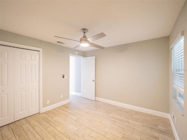 Building Photo - 2419 Rio Pinar Lakes Blvd