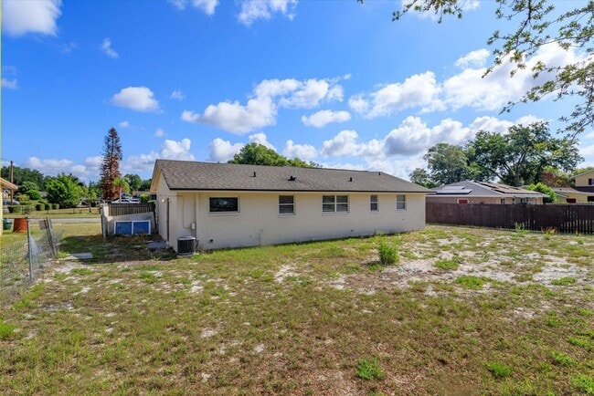 Building Photo - Charming 3-Bedroom Single-Family Home with Large Yard in Sanford — $1,697/month