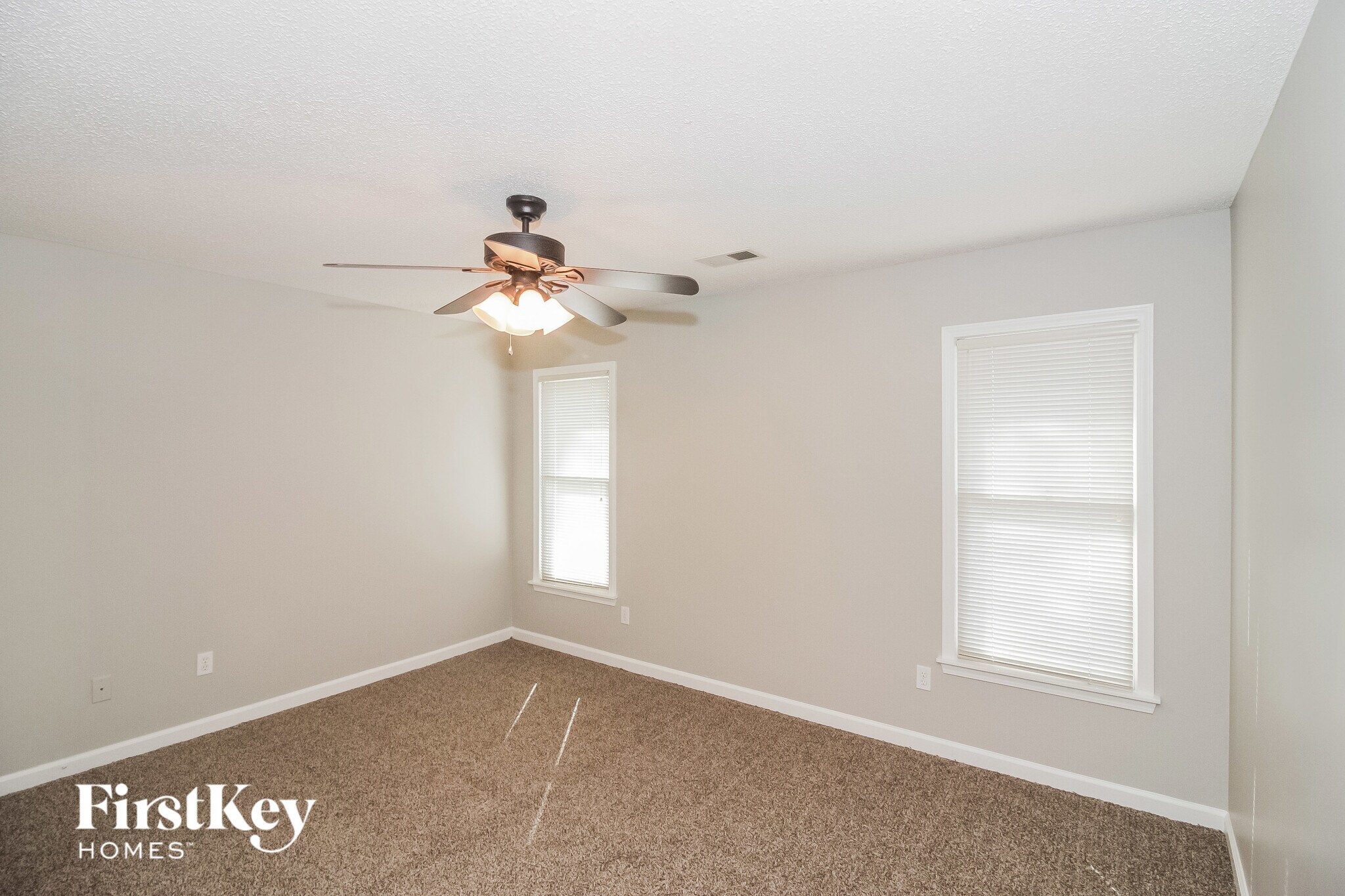 Building Photo - 719 Gable Ln