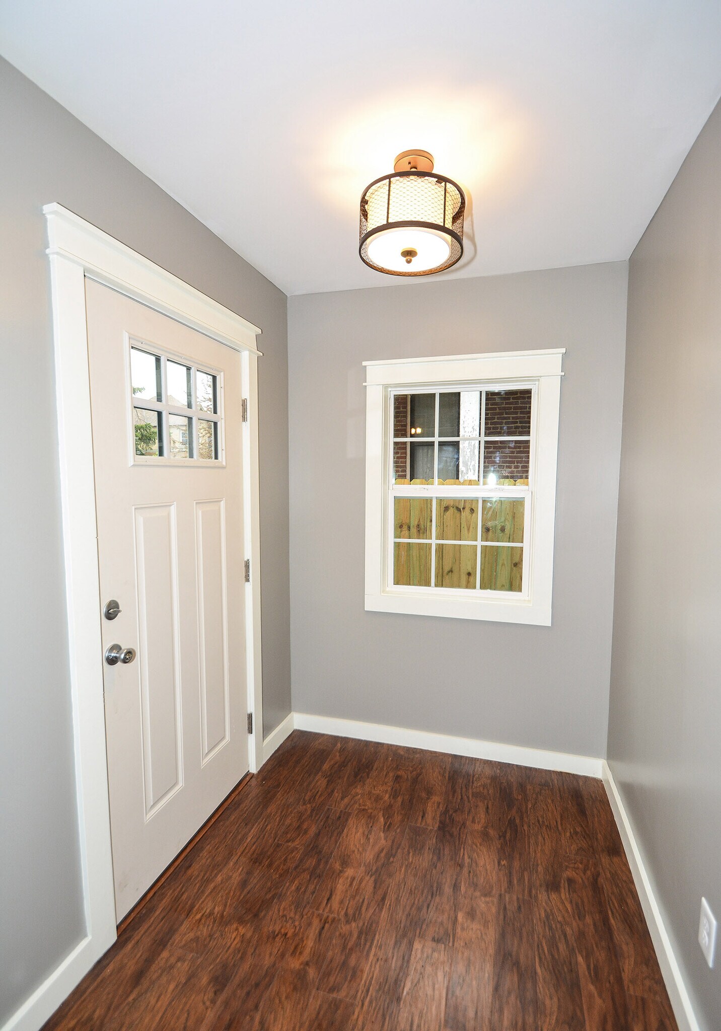 Front entry way from Fletcher Ave - 1449 Fletcher Avenue