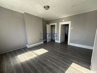Building Photo - 96 Summer Ave