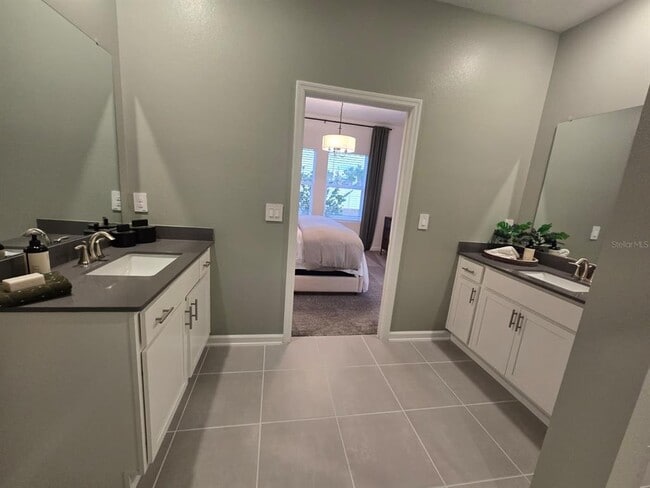 Building Photo - 4244 St Thomas Wy