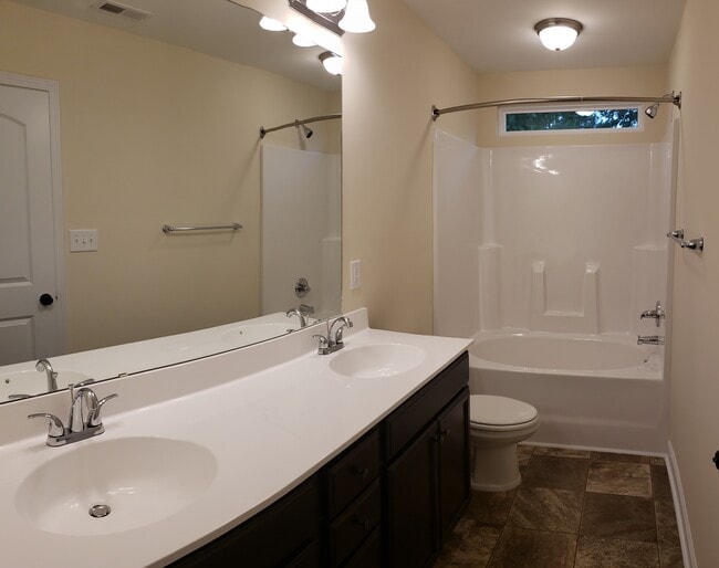 Building Photo - 409 Justice Farm Dr