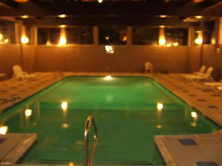 Building Photo - 48 Forest St