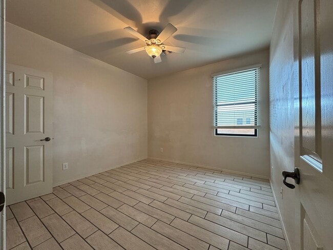 Building Photo - 4BR/3BA/2.5CG, 2534 sq.ft. rental with DEN in Sierra Vista, AZ