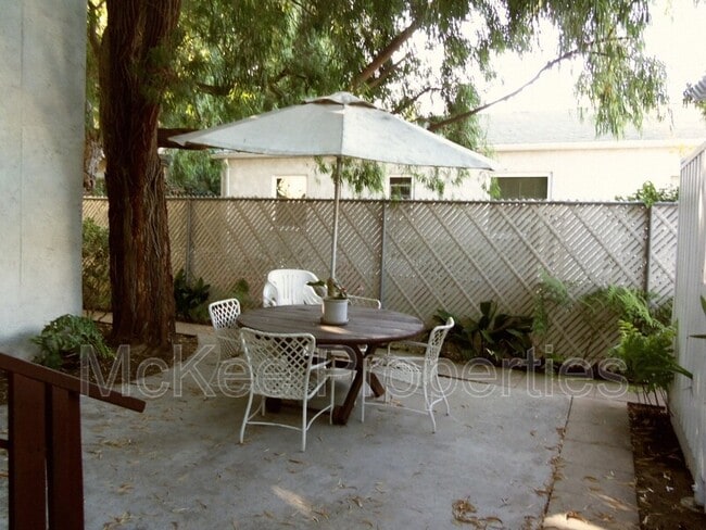 Building Photo - 768 D Ave