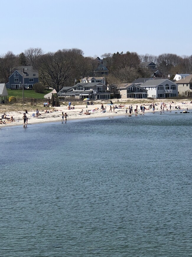 Pet-Friendly Willard Beach is exactly a 3-minute walk from the house. - 11 Henry St