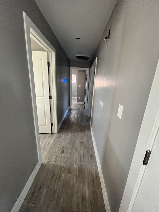 Building Photo - 1017 Wyatt Dr