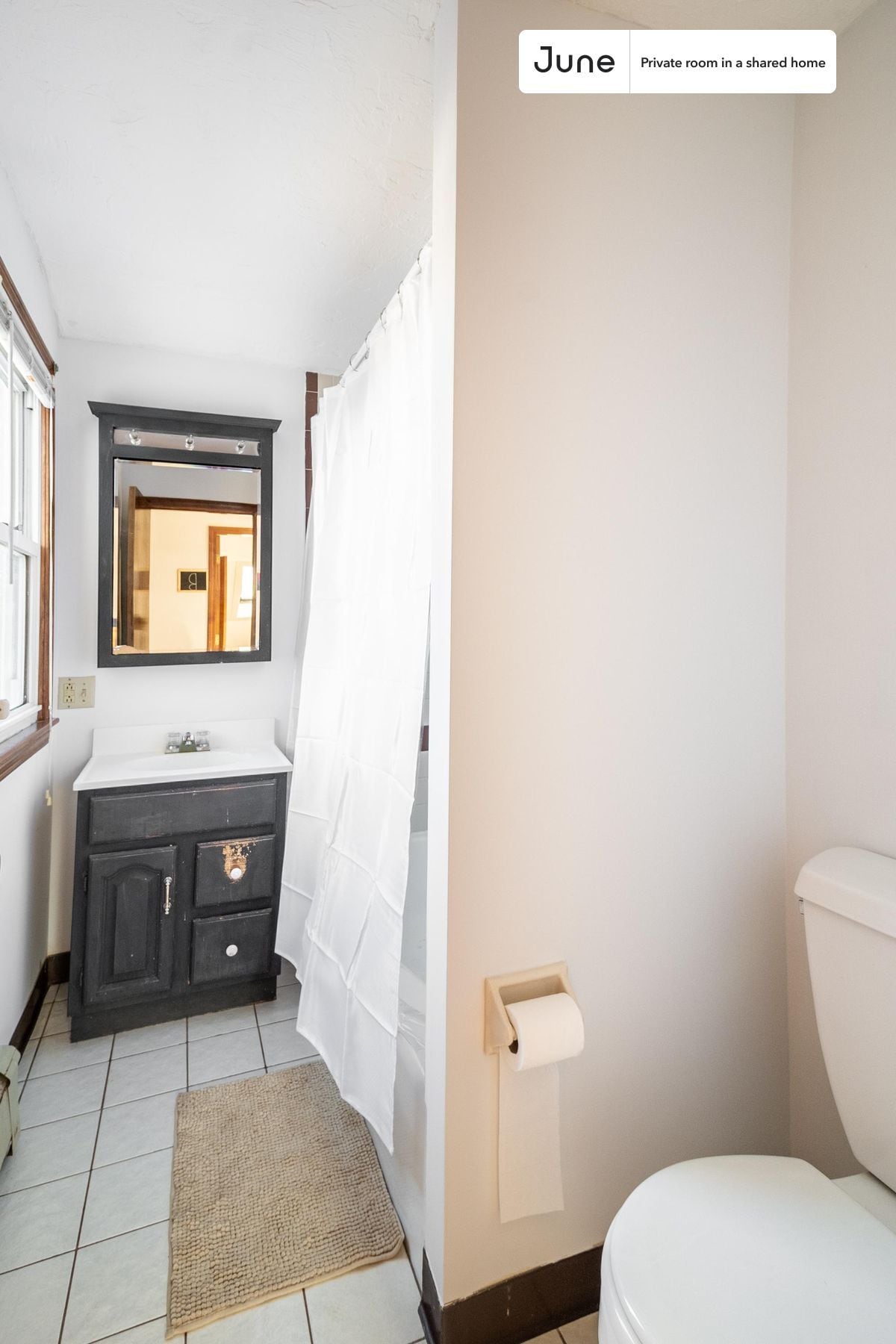 Building Photo - Room in Shared 2 bed/1 bath home