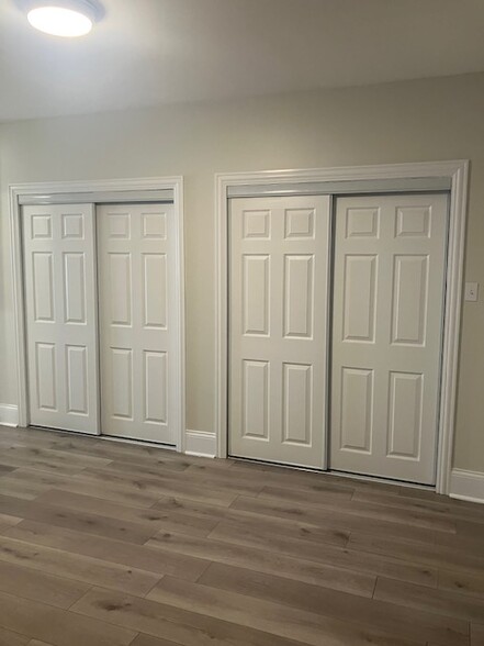 Dining Room Closets - 2856 W Shakespeare Ave