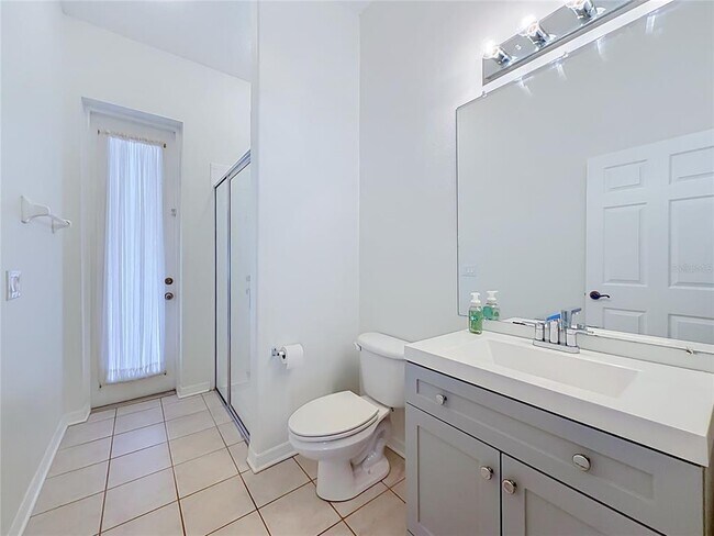 Building Photo - 2947 Majestic Isle Dr